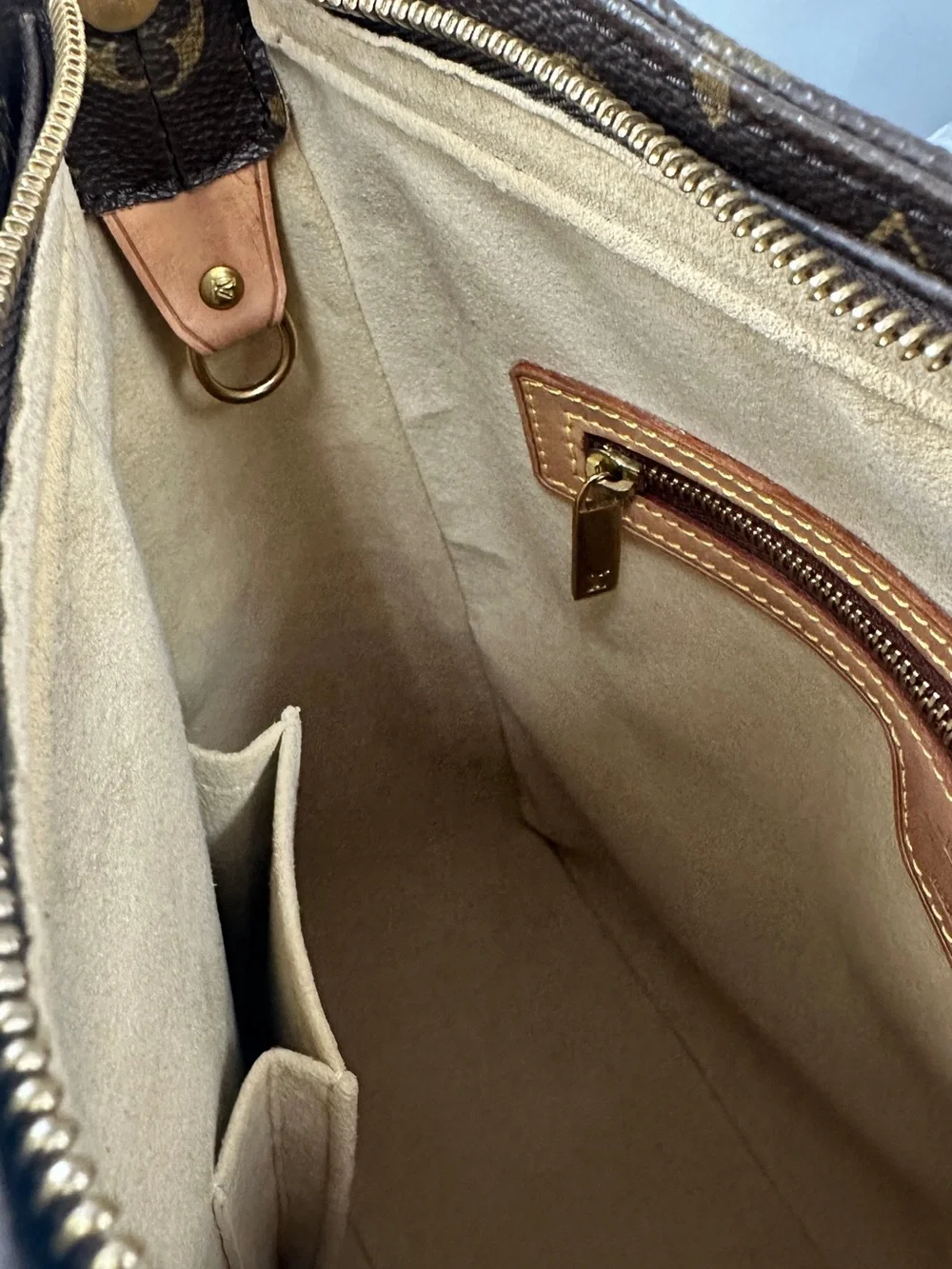 Vintage Authentic Louis Vuitton Looping GM Monogram Canvas Tote